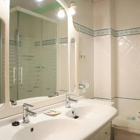 Apartamento Fuer 4 Personen Ca 65 Qm In Nerja, Andalusien Costa Del Sol *